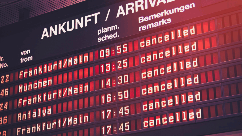 Dein Flug hat Verspätung, wurde gestrichen oder war überbucht? Das sind jetzt deine Rechte! Auskunftstafel am Flughafen (über narvikk)